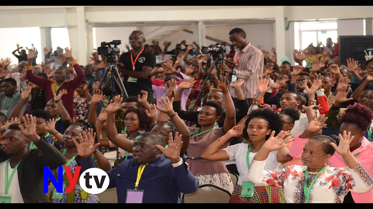 MKESHA MKUBWA WA KUSIFU NA KUABUDU CBC-DODOMA