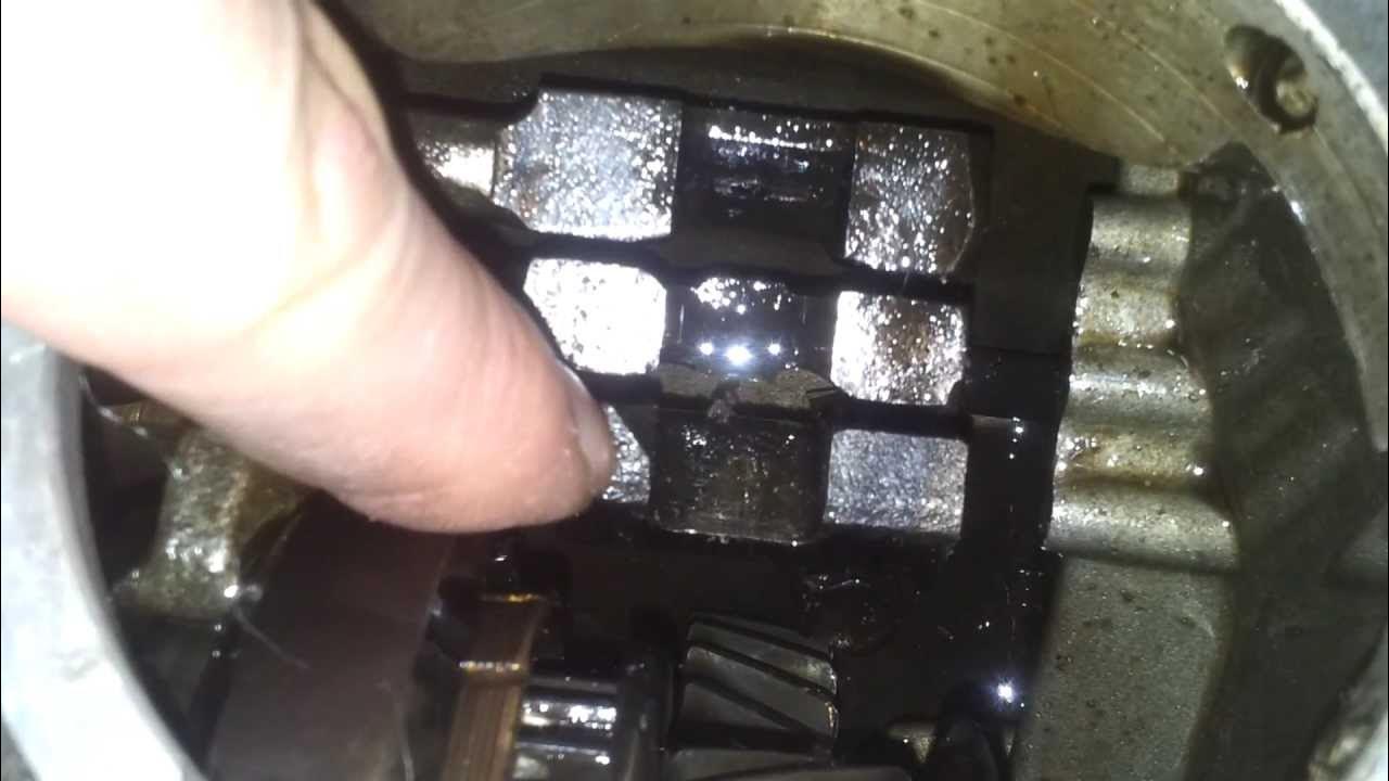 Вылетает 5 передача на ниве. Редуктор переднего моста ваз 2131. Почему шумит нива. Вылетает 5 передача на ниве шевроле. Нива шумит коробка передач.