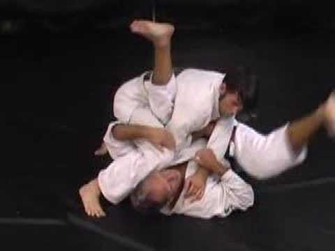 Jiu Jitsu Technique - Pendulum Sweep - YouTube
