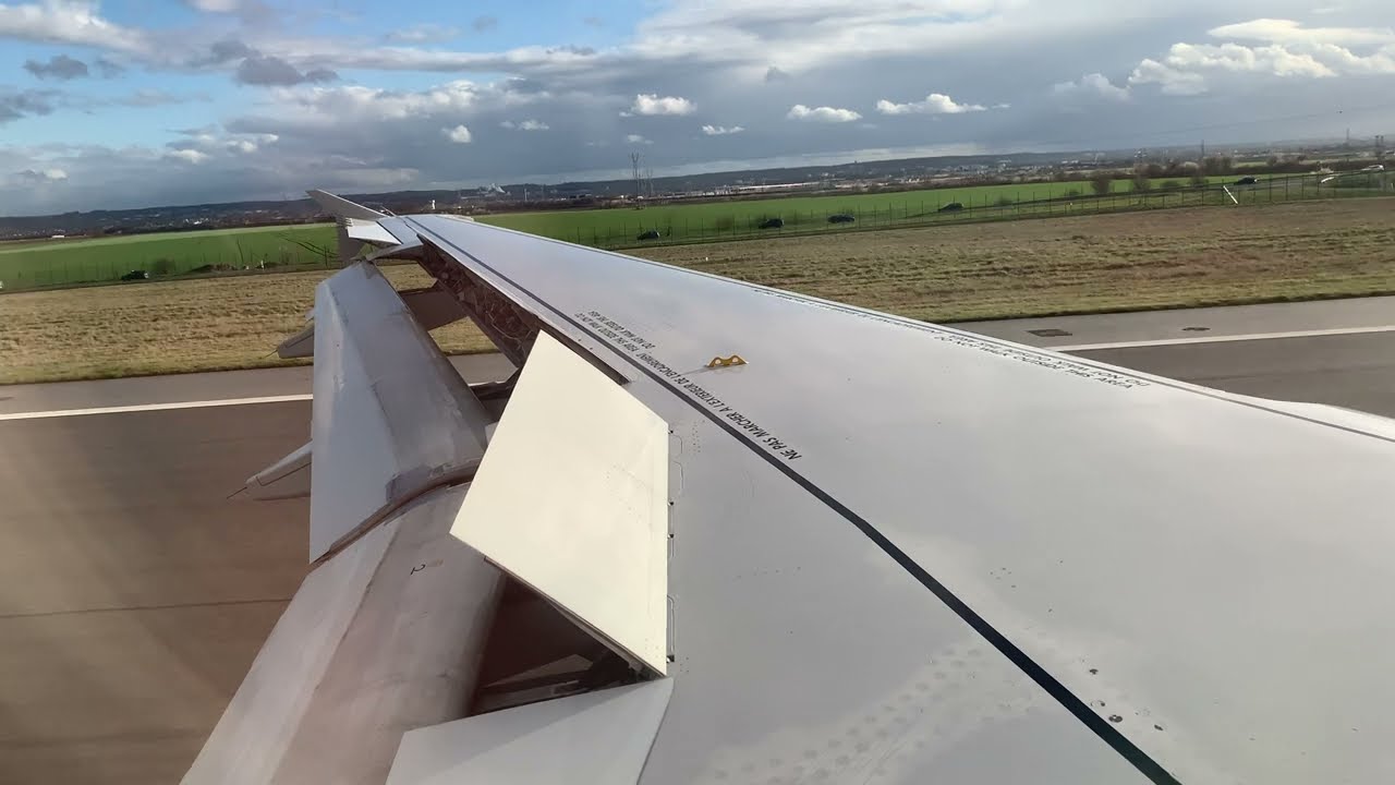 (4K) Air France LANDING & Announcement Paris-CDG