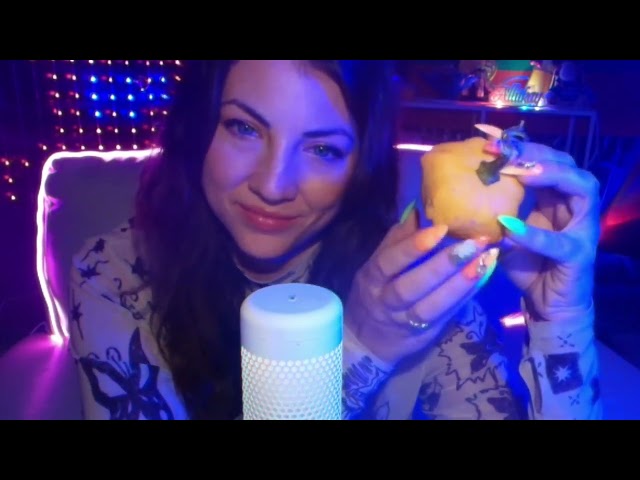 ASMR tapping+ scratching Halloween editon