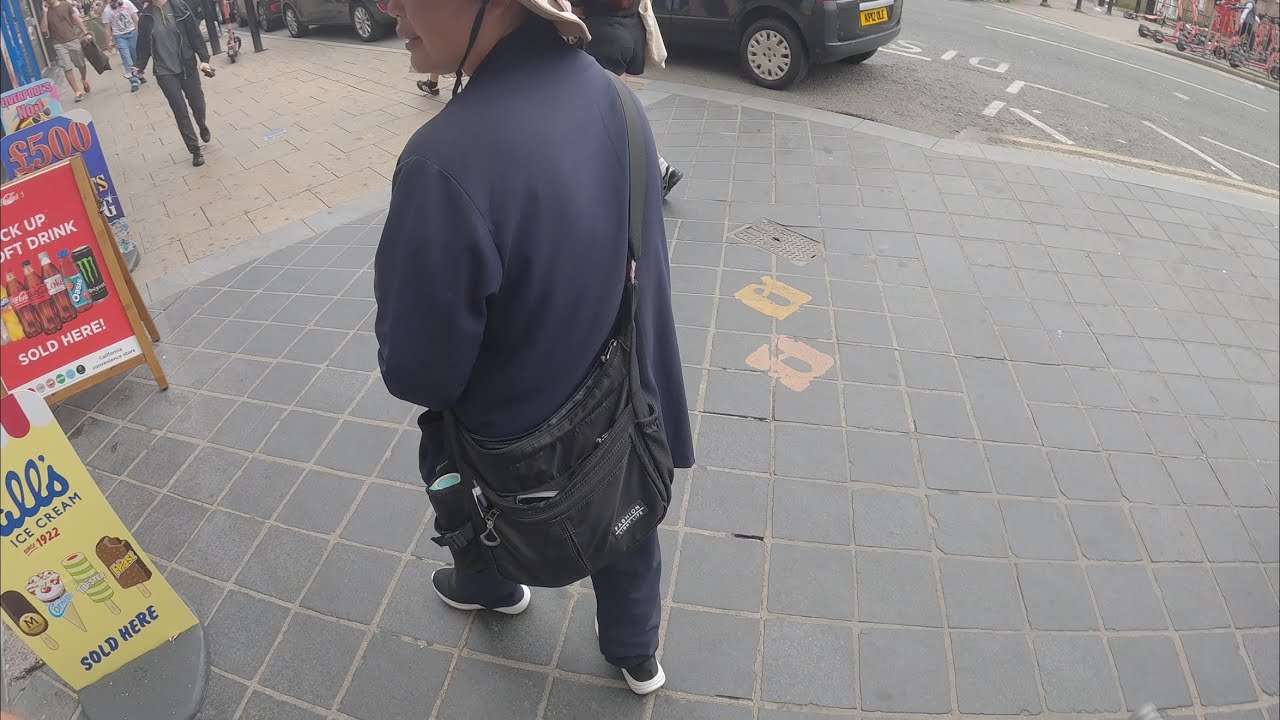 Liverpool town women try’s to scam us