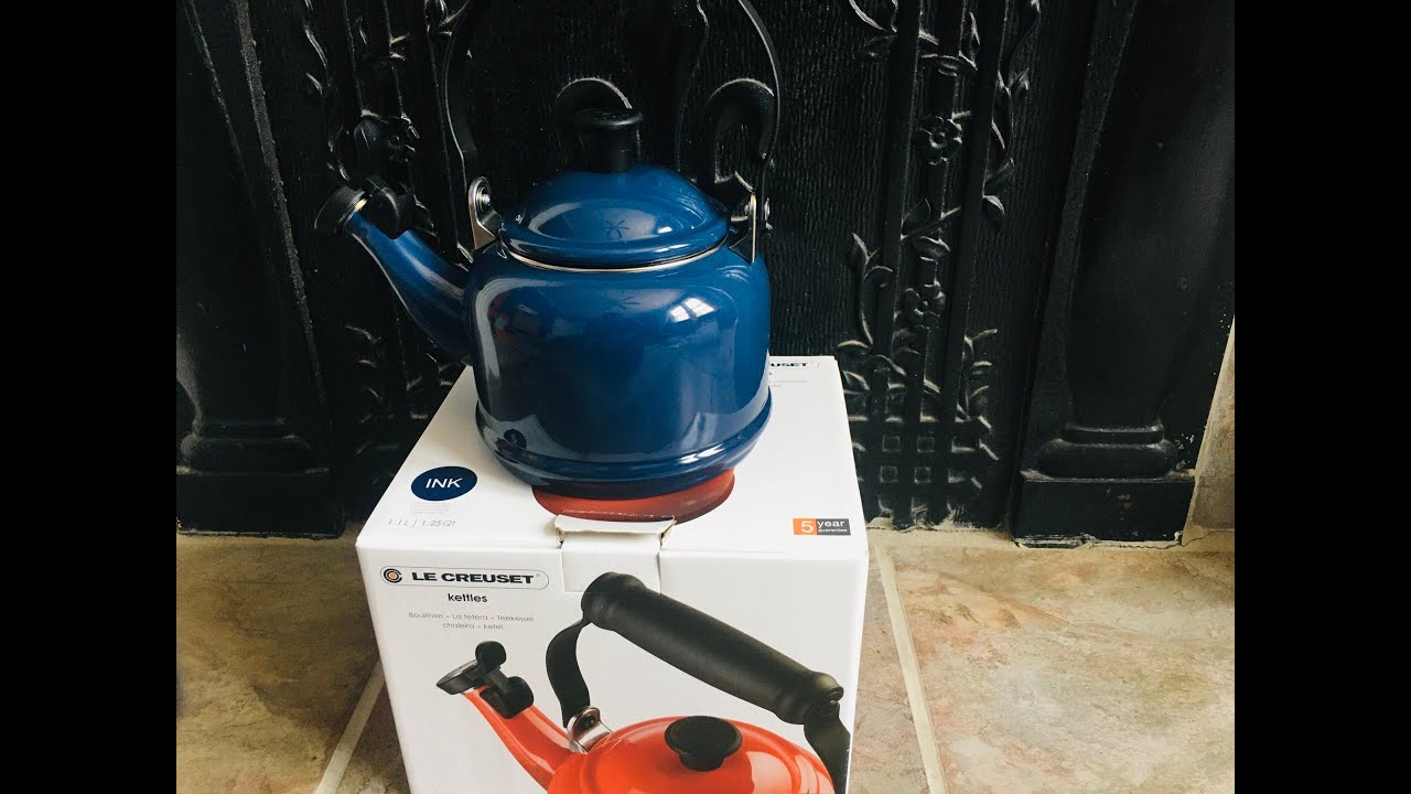 Le Creuset Demi 1.25-Qt. White Stovetop Whistling Tea Kettle + Reviews