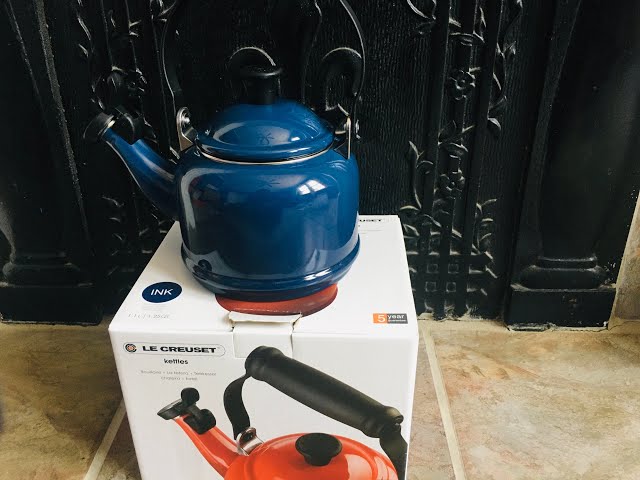 Le Creuset Demi Teakettle