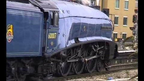 60007 Sir Nigel Gresley on the Cathedrals Express Saturday 1 December 2010.wmv