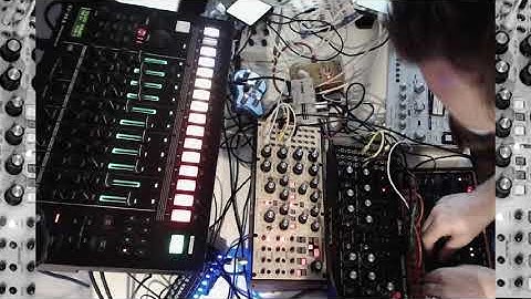 Messy Desk Sessions #10  WTF ELECTRIC HAND! (Subharmonicon & DFAM)