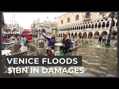 Italy's Venice floods costing '$1bn in damages'