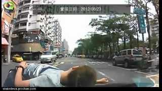 THE WORST INSURANCE SCAM ATTEMPT IN HISTORY OMFG ! this is funny