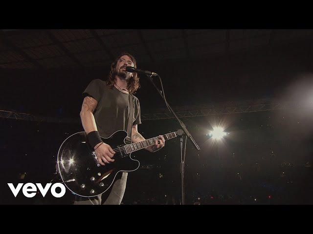 Foo Fighters - Everlong (Live At Wembley Stadium, 2008) class=