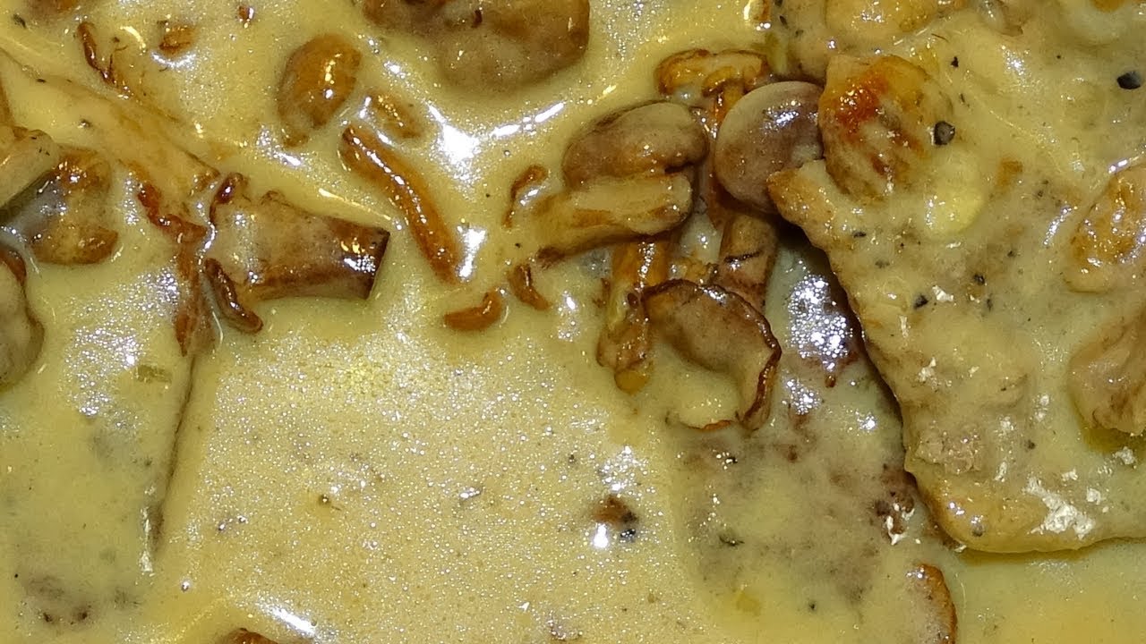 Łopatka duszona w kurkach - sos