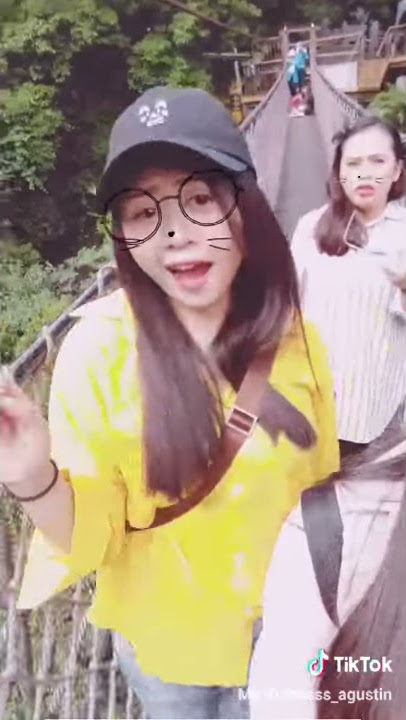 Wik wik wik wik ah ah ah ah ah ah