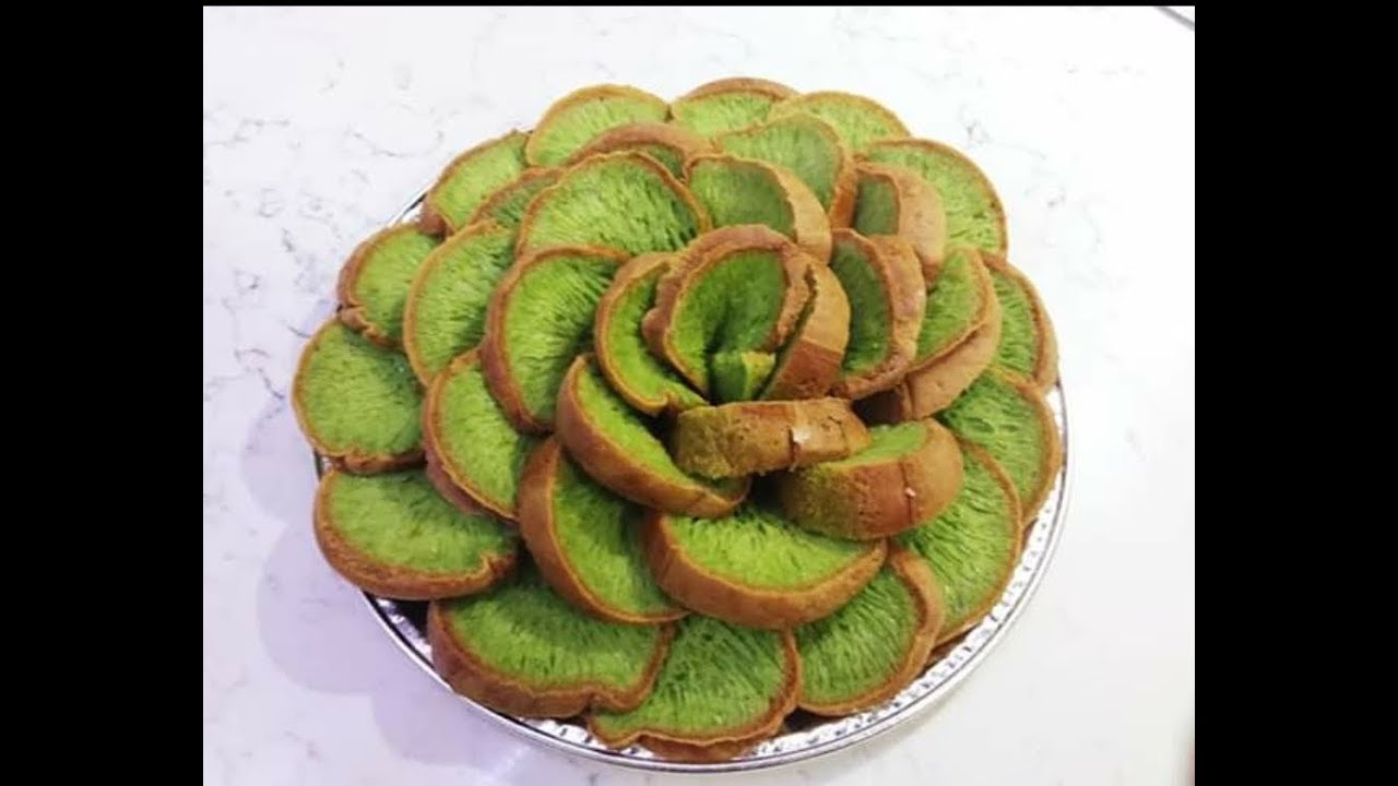 Bánh bò nướng lá dứa - New York / Pandan honeycomb cake