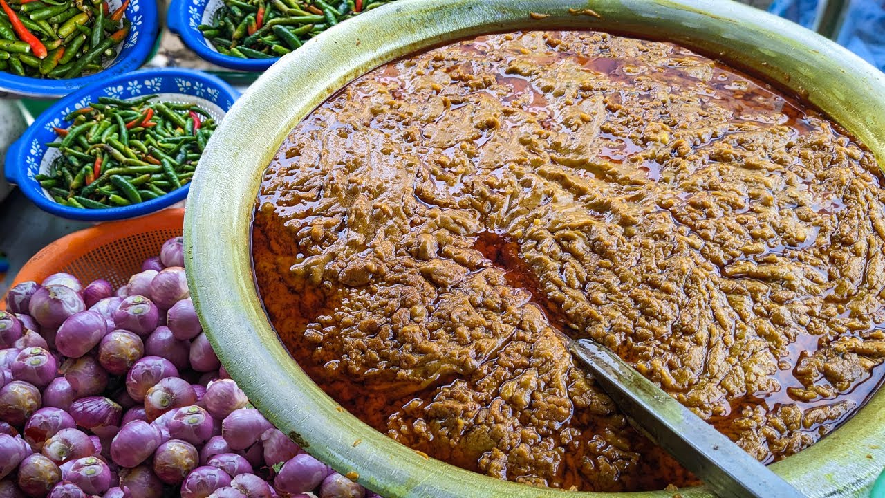  মুগডাল ছোলা মুরগির মাংসের মসলার মজাদার মুড়ি ভর্তা দিনে বিক্রি ৪০ কেজি 