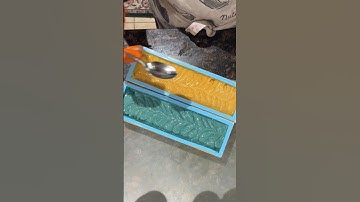 Soapmaking tactics - simple soap top design with spoon #shorts #artisansoap #naturalsoap