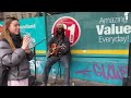 Beautiful reggae music  zimbabwean musician sinini ngwenya busking in brighton north street