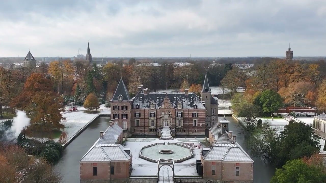Eerste sneeuw op landgoed Twickel bij Delden
