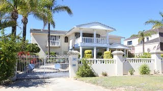 Nigel Ross presents 49 Newell Way Noranda WA