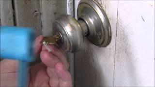 How to bump open a Schlage key in knob sc1 key way!