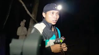 Hutan Tua Yg Mencekam pocong yg suka ludahin