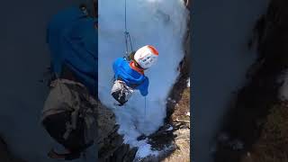 Single rope rappel with Beal Escaper #northeastice