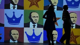 شاهد: عرض أزياء في حبّ فلاديمير بوتين