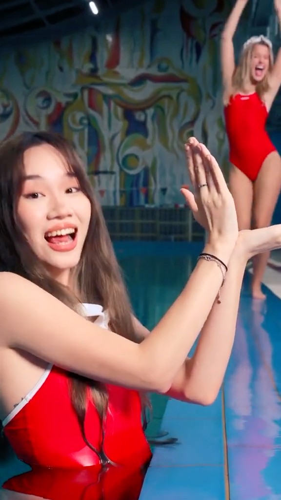 Girls in the pool ? / XO TEAM TikTok #shorts #tiktok