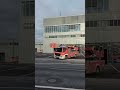 10-DLK-01 der Feuer- und Rettungswache 10 Köln auf Einsatzfahrt