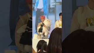 Download Lagu Renjun carrying big moomin like a baby and birthday boy Jeno🤗 #renjun #jeno #nct #nctdream #noren MP3