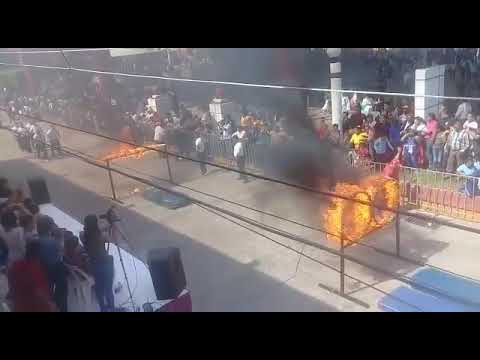 Policía arde en el desfile de cunduacán tabasco