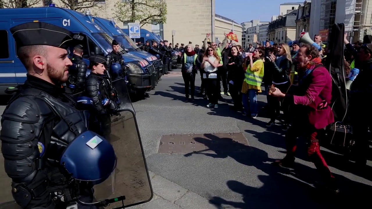 On Est Là La Chanson Des Gilets Jaunes