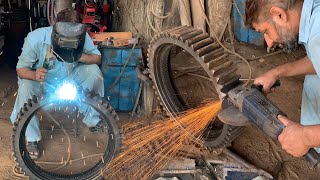 Repairing Caterpillar Dozer Final Drive Broken Gear | Welding Broken Teeth of Dozer Final Drive Gear by Amazing Things Official 7,404 views 10 months ago 16 minutes