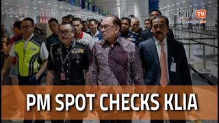 Anwar makes surprise visit to KLIA