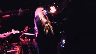 Avril Lavigne - Seventeen LIVE HD (2013) Hollywood Viper Room