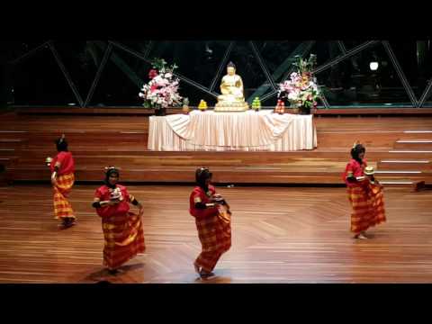 A traditional dance from Makassar (South Sulawesi)