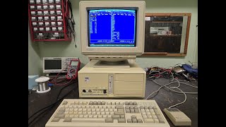 Starý Počítač Pc 386Sx S Dobovým Programovým Vybavením