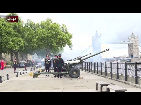 لحظة إطلاق المدفعية عند جسر لندن 41 طلقة ضمن مراسم تنصيب تشارلز الثالث ملكا لبريطانيا