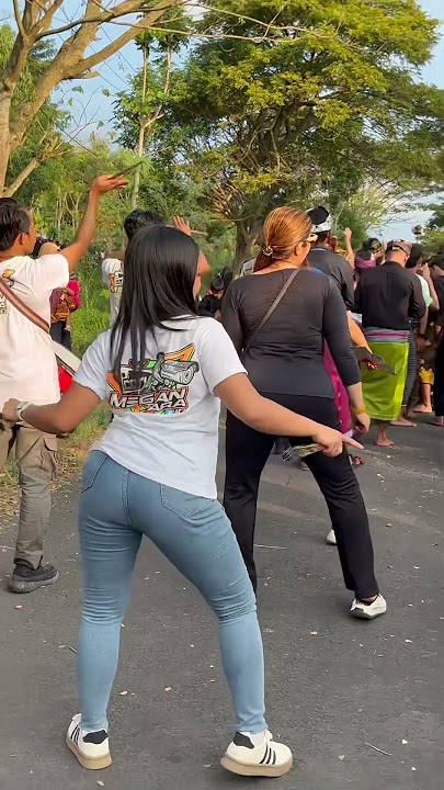 Bokong Semok #megantaraterbaru #dangdut #jogetseru #dance #dangdutkoplo