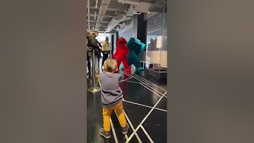 Meeting Elmo & Cookie Monster at Empire State Building lighting #sesamestreet