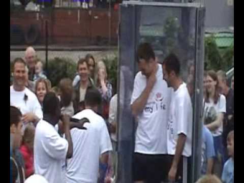 Rose Road Day Celebrity Gunge with Dave Benson-Phillips