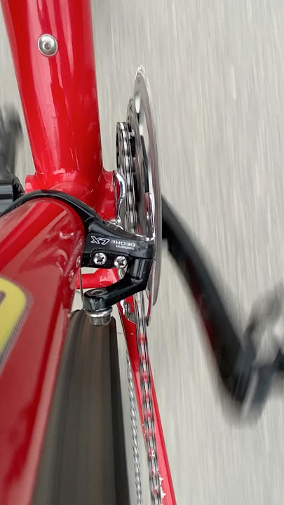 Manual front shifting with Deore precision