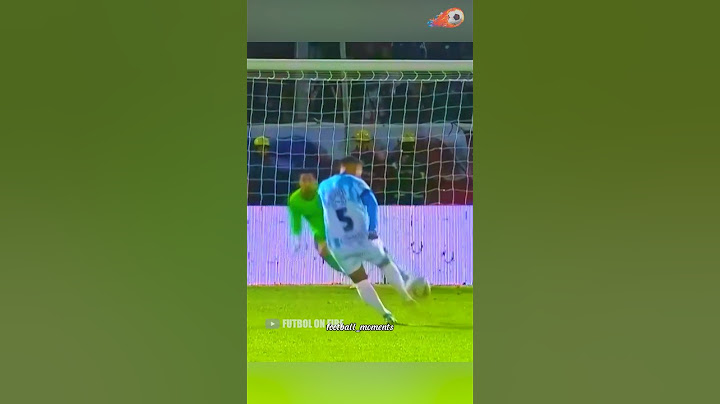 Este Futbolista destrozó las redes del arco con su Penalti #futbol #shorts
