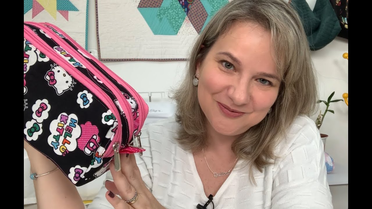 Estojo com 3 Zíperes passo a passo por Angela Garcia (Patchwork Criativo)
