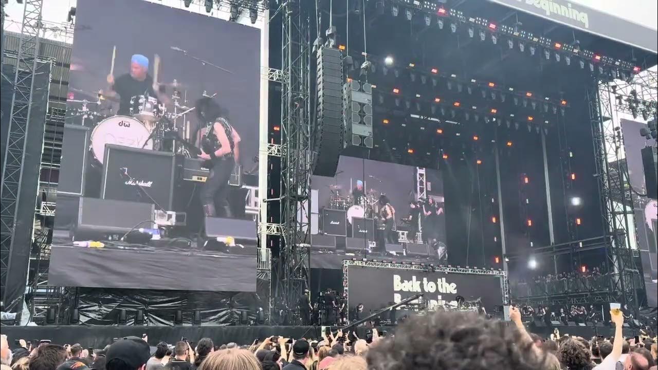 Drum off - Symptom of the Universe with Travis Barker, Chad Smith, Danny Carey Drum off - Symptom of the Universe with Travis Barker, Chad Smith, Danny Carey