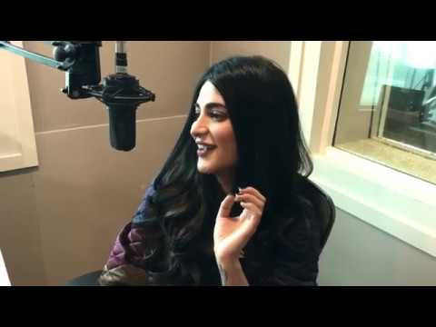 Shruti Haasan Best Ever Interview on her singing, acting, shows in #UK &  dad KamalHaasan | HrishiKay - YouTube