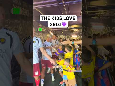 They love Griezmann at @OrlandoCitySC💜