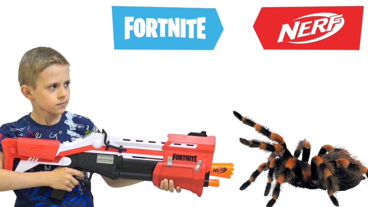 БЛАСТЕР NERF FORTNITE TS и Даник против ГИГАНТСКОГО Паука Тарантула. 13+