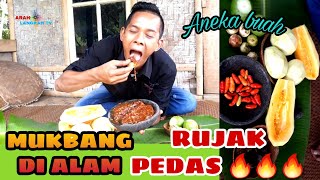 Mukbang Rujak Buah Harendong, Limus Muda, Pepaya Mengkel, Jambu Klutuk Sambel Super Pedas Di Alam Resimi