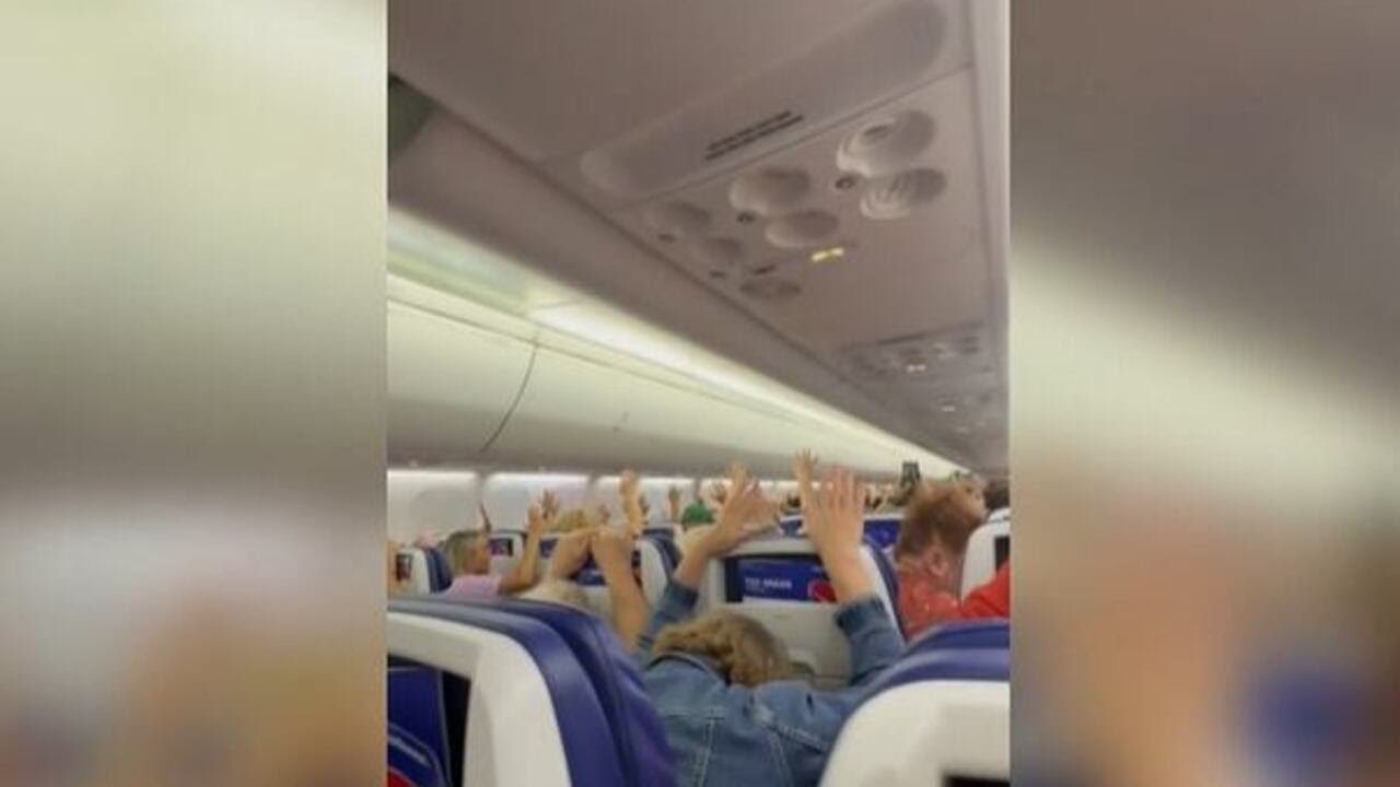 Passengers on diverted flight to Atlanta speak about suspicious passenger