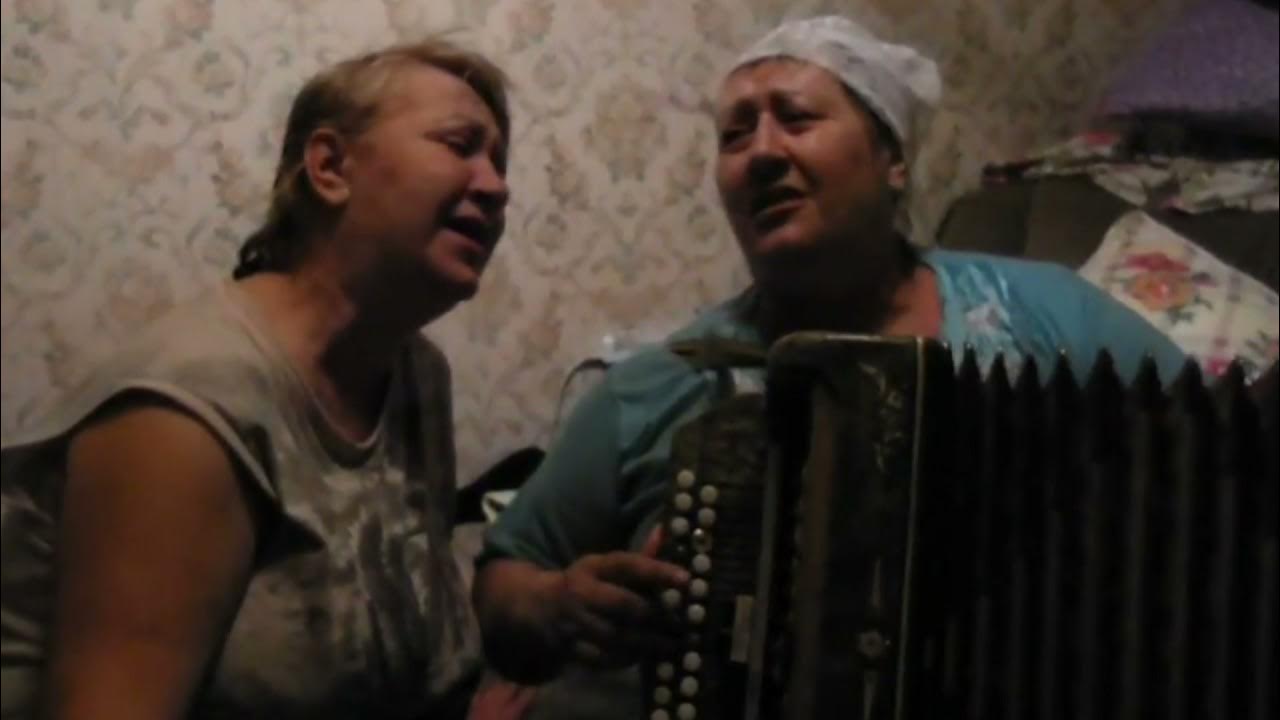 Песня сорваны все ягоды убран. Низок да колюч сладок. Песня вишенка. Песня сорваны все ягоды убран. Ноты песни вишня.