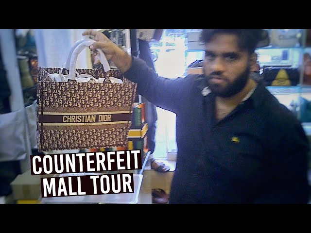 Dhiraj Bags (Iscon Mall) in Dumas Road,Surat - Best Safari-Bag Dealers in  Surat - Justdial